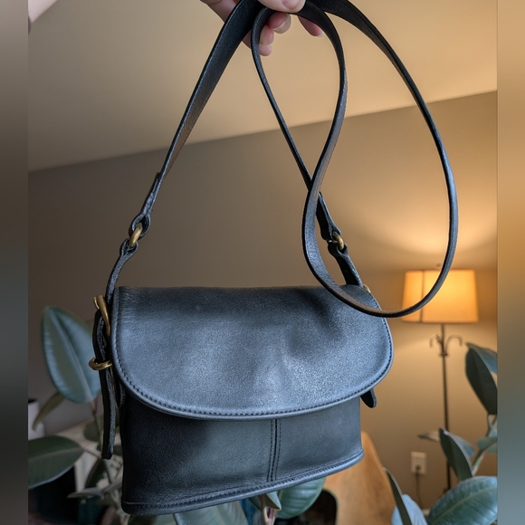 Coach Handbags - 🐎 Coach '98 Black Equestrian Small Flap - 9801 🐎